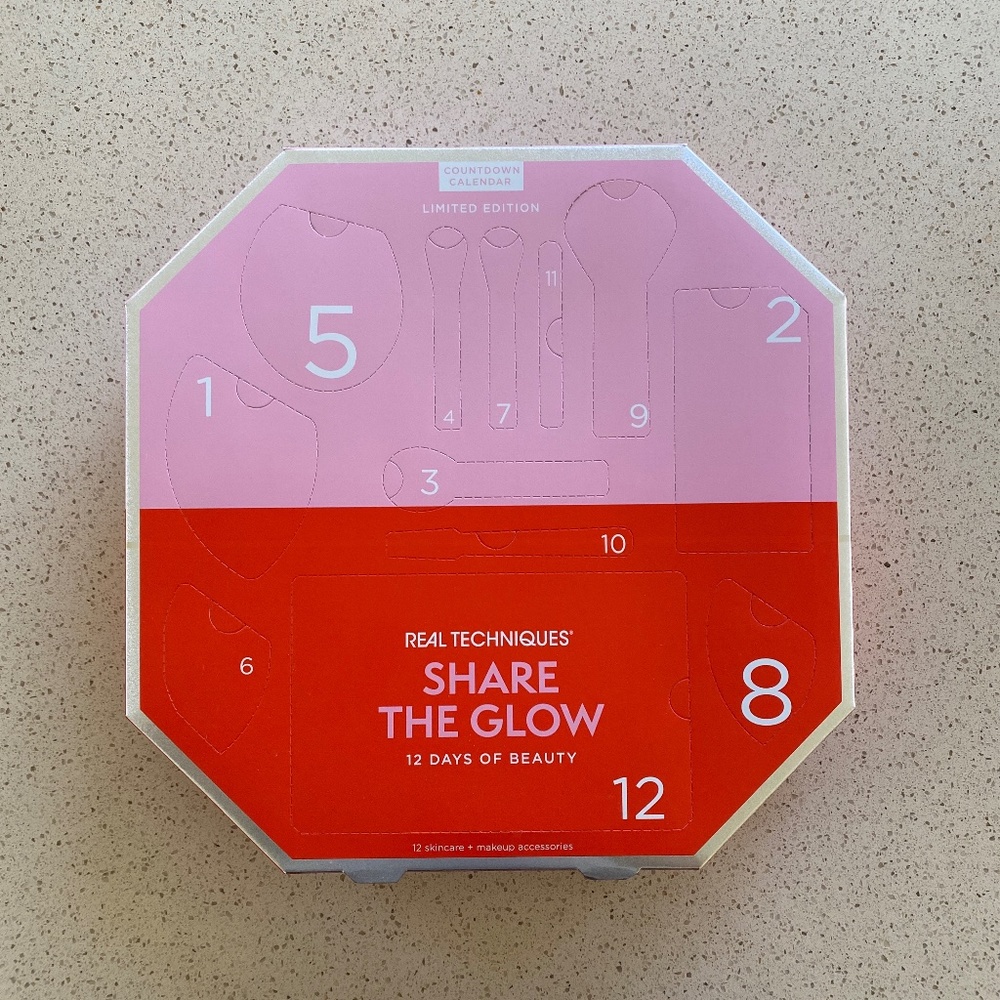 Makeup set- 12 Days of Beauty - Real Techniques